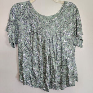 Women's Floral Print Top Size M Green